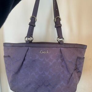 Coach Signature Jaquard Gallery purple Lavender tote bag F17723
